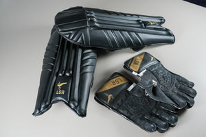 LSR Sports- Black Wicket Keeping Gloves & Pads (Bundle)